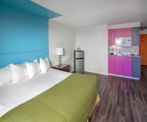 Coast River Inn Hotel Seaside - King Bed Kitchenette