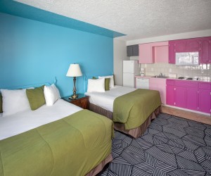 Coast River Inn Hotel Seaside - Two Queens with Kitchenette